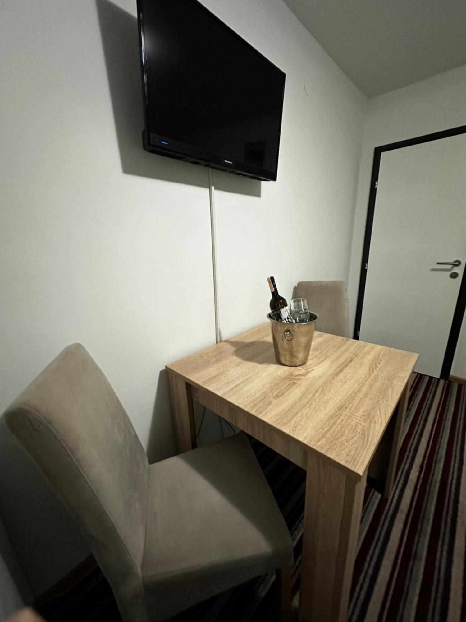 Guest House Nana Mostar Exterior foto